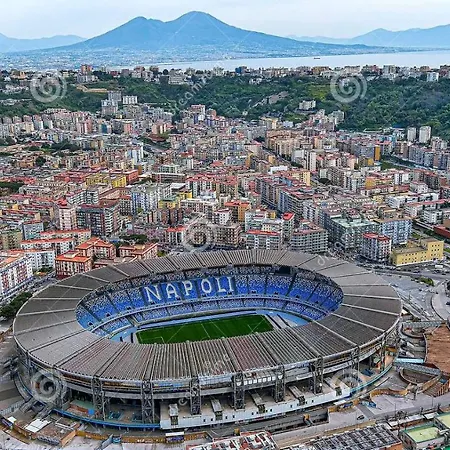 Nove & Dieci Appartamento Nuovo. Zona Stadio, Uni, Mostra Nápoles Exterior foto